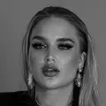 Я Лена, 19, знакомлюсь для общения в Омске
