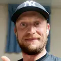 Денис из Аксая, ищу на сайте на одну ночь