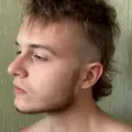 Я Олег, 18, из Ульяновска, ищу знакомство для постоянных отношений
