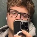 Я Кирилл, 19, из Екатеринбурга, ищу знакомство для приятного времяпровождения