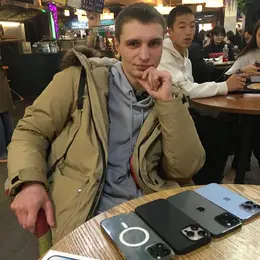 Максим из Донецка, мне 24, познакомлюсь для секса на одну ночь