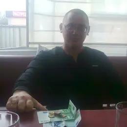 Я Алексей, 40, знакомлюсь для регулярного секса в Шадринске