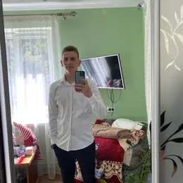 Я Степан, 19, из Ивано-Франково, ищу знакомство для регулярного секса