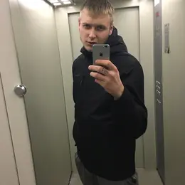 Я Иван, 24, знакомлюсь для секса на одну ночь в Ангарске