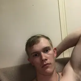 Я Данил, 22, из Астрахани, ищу знакомство для секса на одну ночь