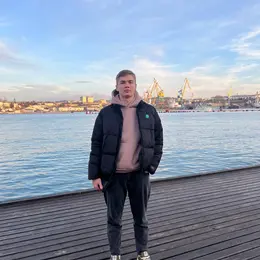 Я Виталий, 21, из Ярославля, ищу знакомство для секса на одну ночь