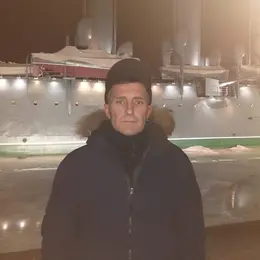 Я Владимир, 42, знакомлюсь для секса на одну ночь в Бийске