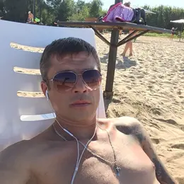 Я Денис, 43, из Лыскова, ищу знакомство для секса на одну ночь