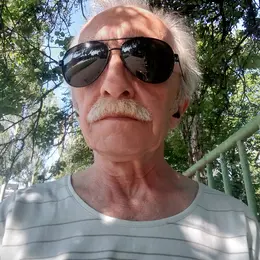 Я Григорий, 63, из Донецка, ищу знакомство для секса на одну ночь