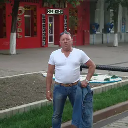 Я Олег, 57, знакомлюсь для регулярного секса в Балахне
