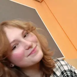 Елена из Щелково, мне 18, познакомлюсь для виртуального секса