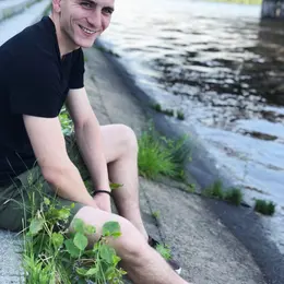 Я Вадим, 25, знакомлюсь для регулярного секса в Боярке