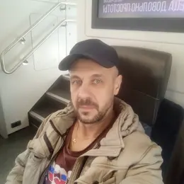 Я Vlad, 49, знакомлюсь для регулярного секса в Магадане