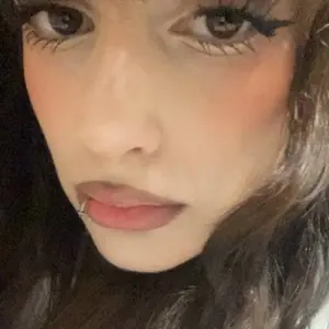 Я Настя, 19, из Костромы, ищу знакомство для совместных путешествий