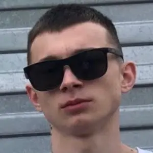 Я Ilya, 20, из Москвы, ищу знакомство для без обязательств
