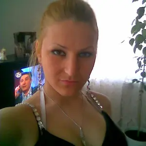 Я Карина, 21, знакомлюсь для виртуального секса в Гагарине