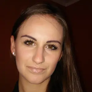 Виктория из Алчевска, ищу на сайте регулярный секс