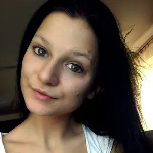Алина из Усинска, ищу на сайте виртуальный секс