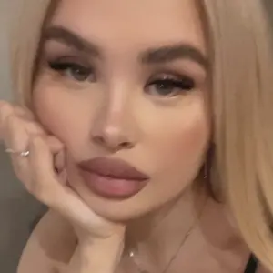 Anastasia из Екатеринбурга, ищу на сайте приятное времяпровождение