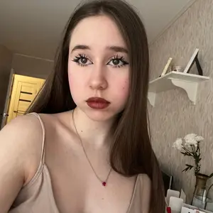 София из Челябинска, мне 18, познакомлюсь для виртуального секса