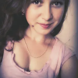 Я Карина, 25 из Дмитрова, ищу знакомство с парнем или девушкой для bdsm