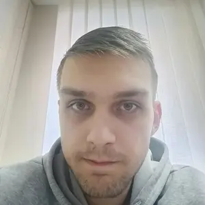 Мужчина ищет мужчину для секса Донецк: бесплатные интим объявления знакомств на ОгоСекс Украина