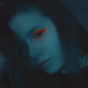 Я Виктория, 18, ищу парня для общения из Челябинска
