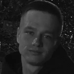 Семен из Томска, мне 22, познакомлюсь для на одну ночь