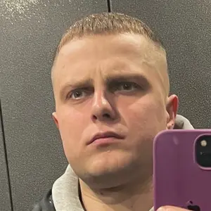 Slava из Гомеля, мне 26, познакомлюсь для общения