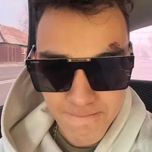 Богдан из Абакана, мне 19, познакомлюсь для приятного времяпровождения