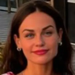 Я Оля, 22, из Нахабина, ищу знакомство для на одну ночь