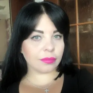 Алена из Черкесска и ищу парня для регулярного секса