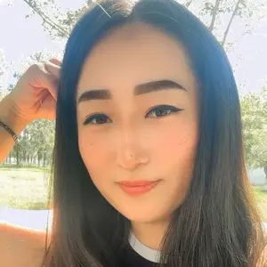 Я Айнура, 24, знакомлюсь для дружбы в Праге