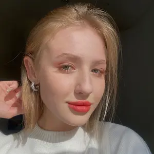 Я Анна, 22, из Москвы, ищу знакомство для без обязательств