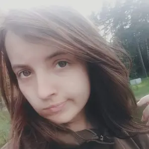 Ксюша из Витебска, ищу на сайте виртуальный секс