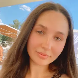 Я Оля, 23, из Киева, ищу знакомство для дружбы