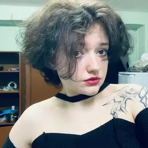 Я Женя, 18, знакомлюсь для общения в Красноярске