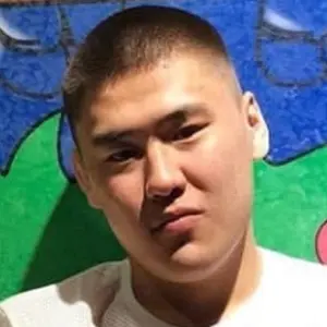 Я Александр, 26, из Якутска, ищу знакомство для без обязательств