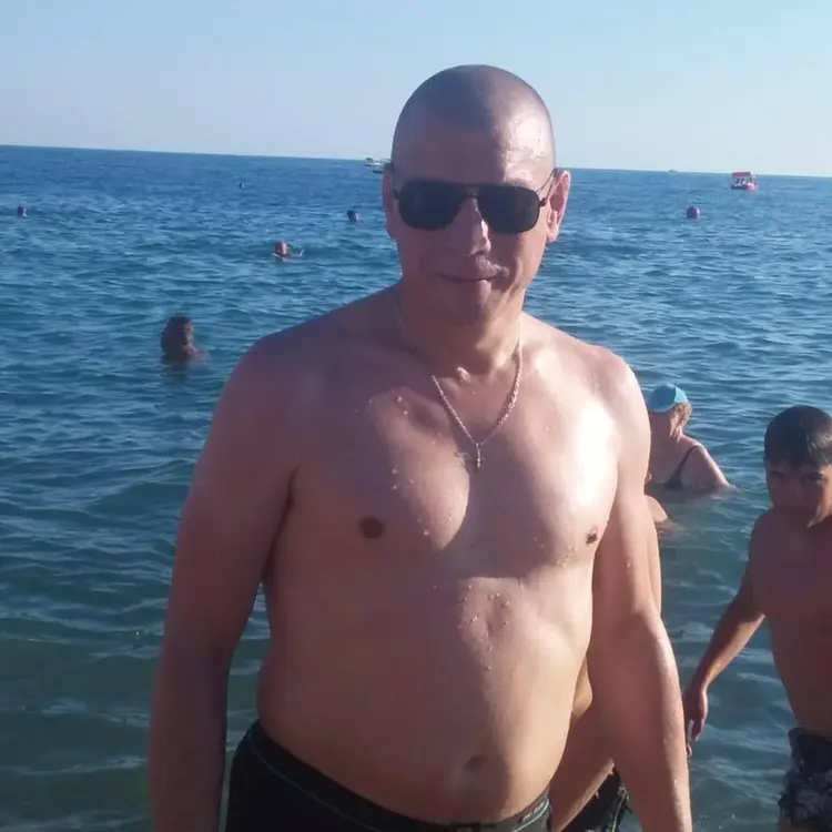 Я Сергей, 44, знакомлюсь для приятного времяпровождения в Мурманске