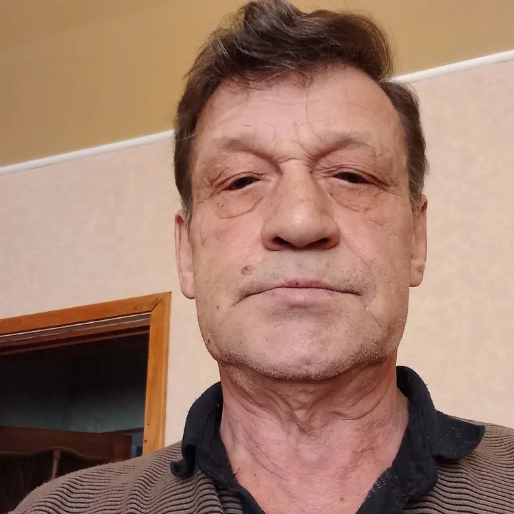 Я Василий, 58, знакомлюсь для регулярного секса в Бугульме