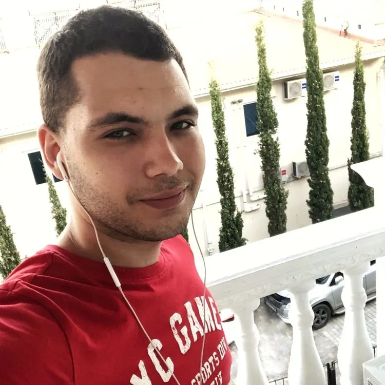 Я Дмитрий, 26, из Харькова, ищу знакомство для регулярного секса