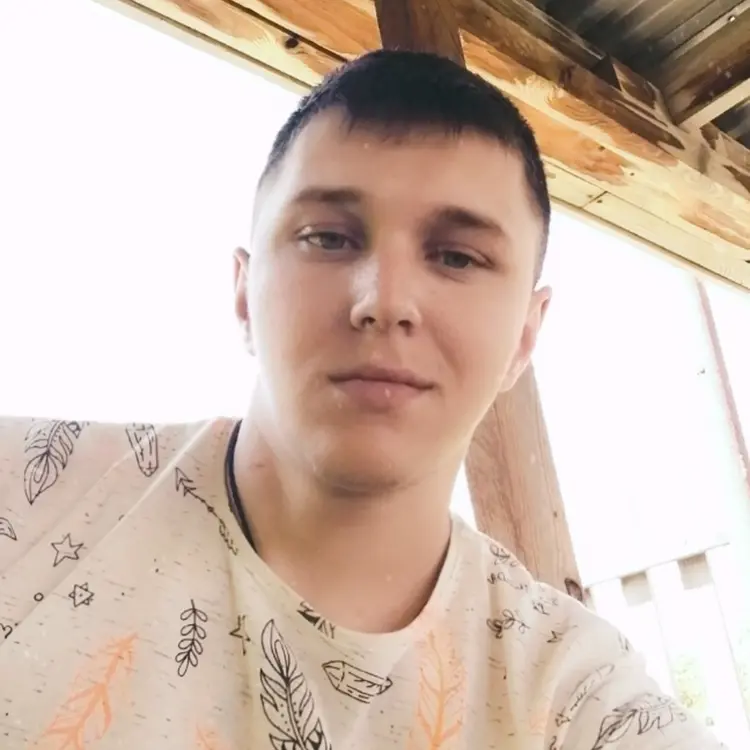 Я Андрей, 27, знакомлюсь для регулярного секса в Горно-Алтайске