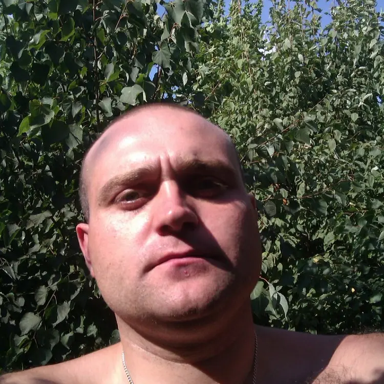 Я Сергей, 37, из Троицка, ищу знакомство для регулярного секса