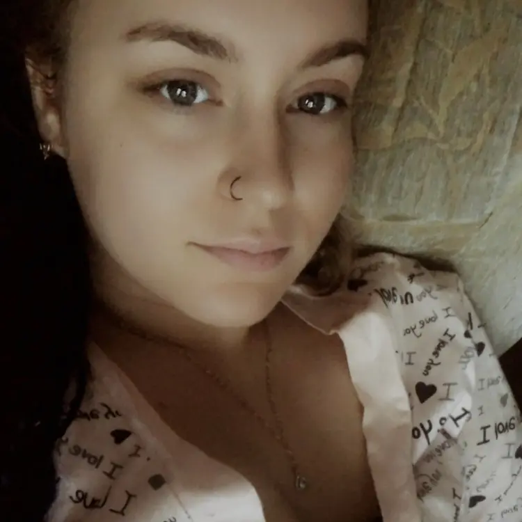 Я Нелли, 29, из Ростова-на-Дону, ищу знакомство для регулярного секса
