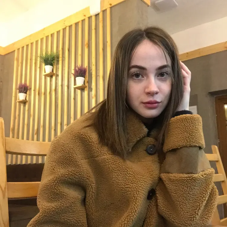 Дарья из Оренбурга, мне 23, познакомлюсь для регулярного секса