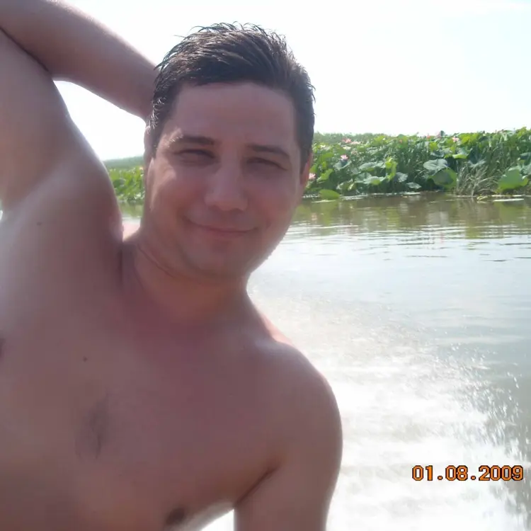 Я Сергей, 43, из Кропоткина, ищу знакомство для регулярного секса