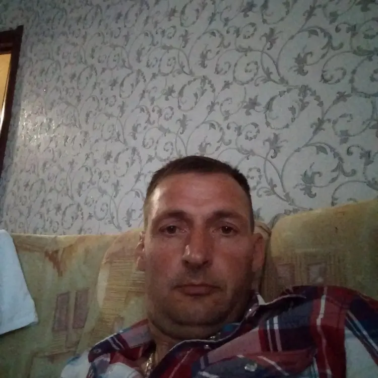 Я Сергей, 33, из Рогачева, ищу знакомство для секса на одну ночь