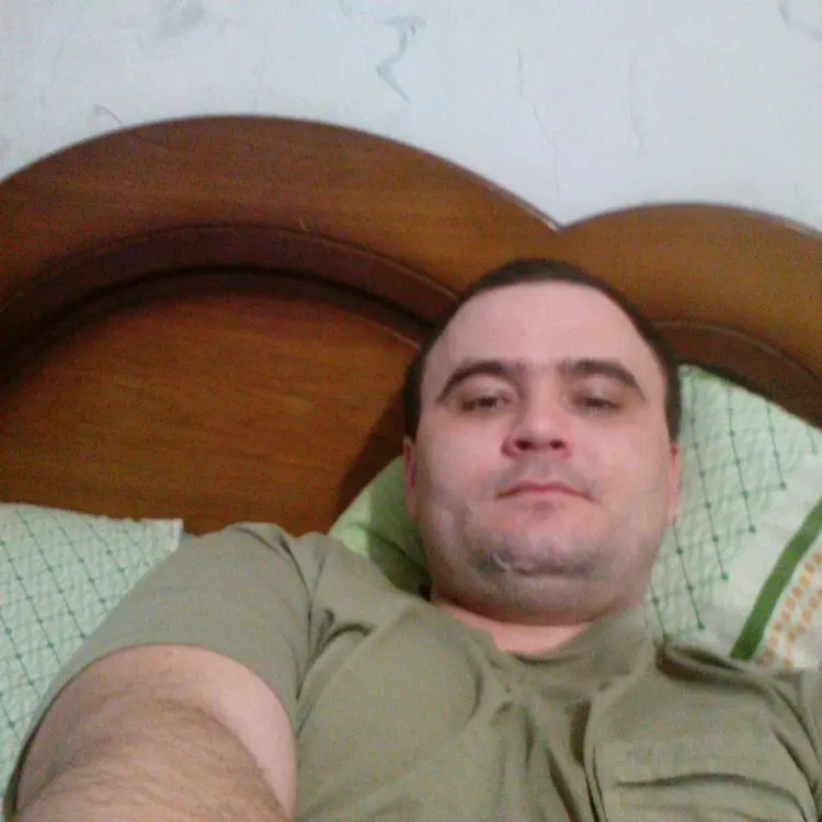 Я Олег, 37, из Георгиевска, ищу знакомство для секса на одну ночь