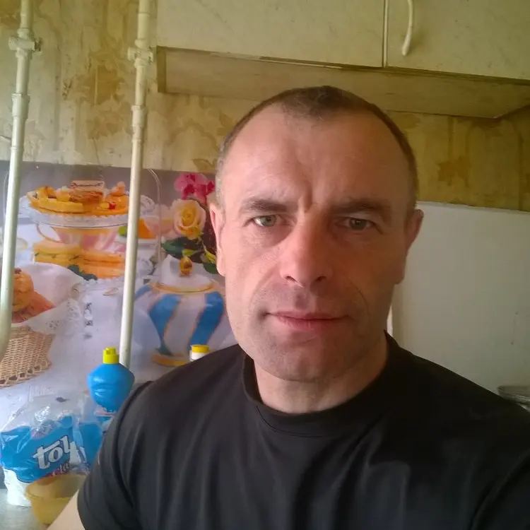 Я Рушан, 49, из Сергача, ищу знакомство для приятного времяпровождения