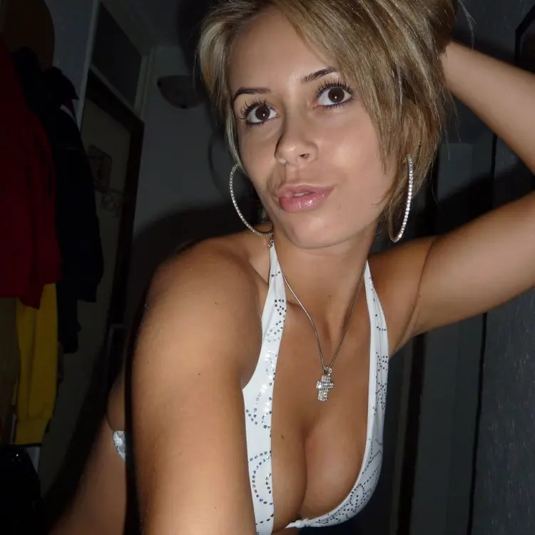 Кристина из Киева, мне 28, познакомлюсь для секса на одну ночь
